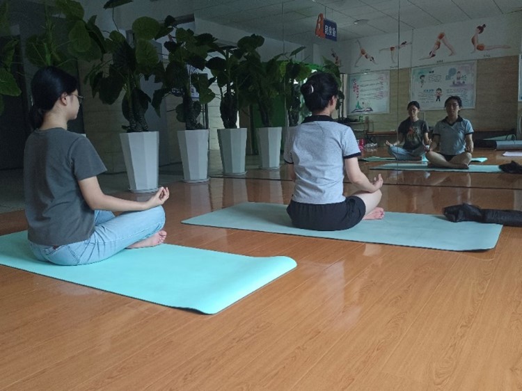 ����ʯ�ʹ�W(xu��)�٤�㘷�����RϪ��褐��������ڻ��(d��ng)����俼�W(xu��)���_�����`�p��֮��